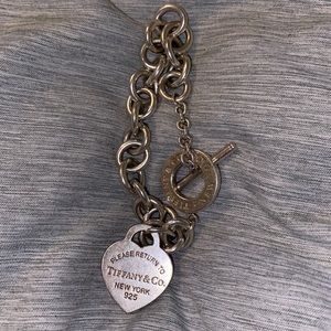 COPY - Tiffany & Co bracket